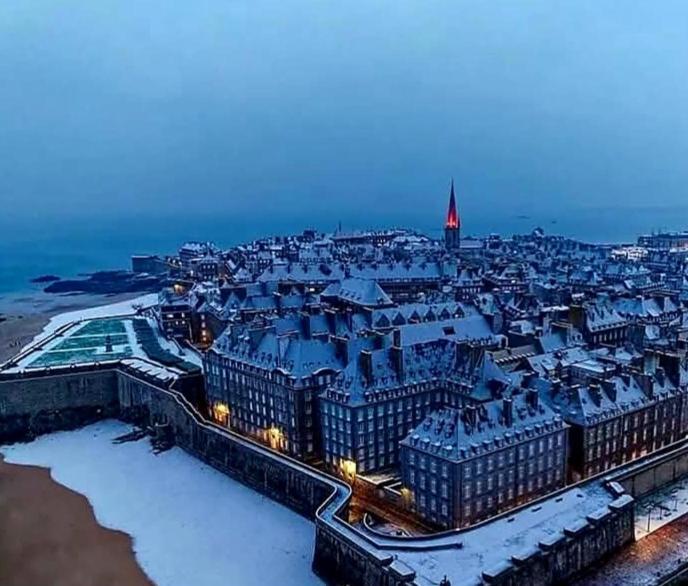 Chambre D'Hotes Avec Petit Dejeuner Compris A Mégrit Zewnętrze zdjęcie